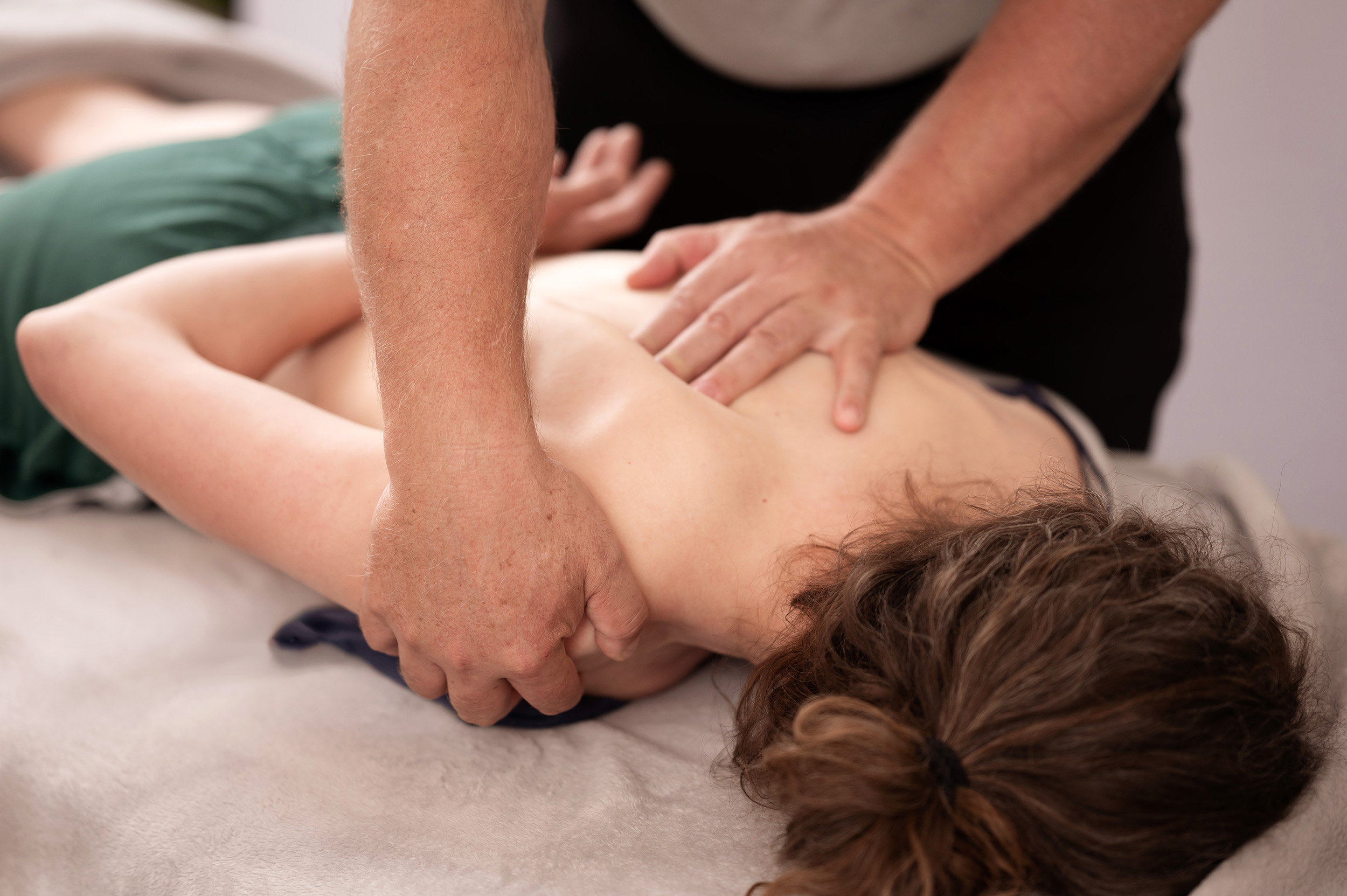 31_osteopath-therapy-Buckinghamshire-scoliosis-pisa-syndrome-specialist copy
